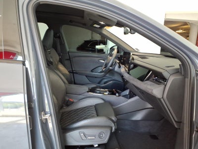 2025 Audi SQ6 e-tron Prestige quattro
