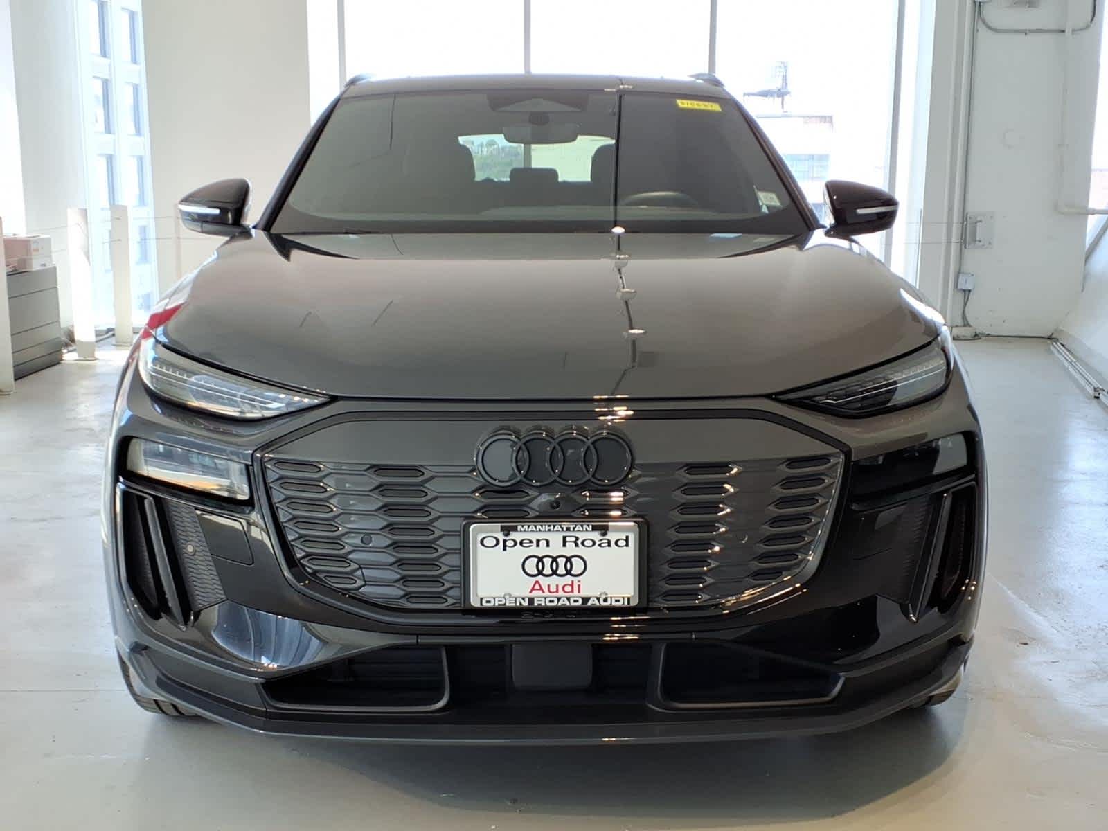 2025 Audi SQ6 e-tron Prestige quattro