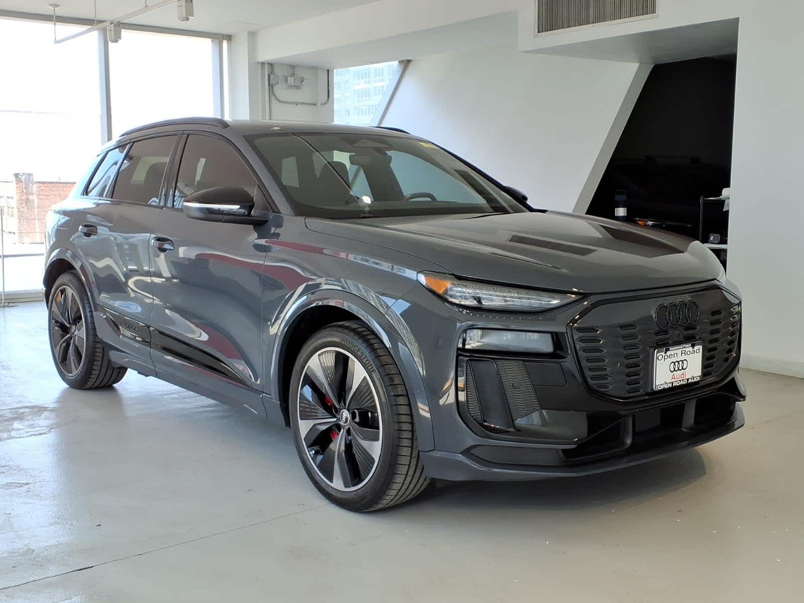 2025 Audi SQ6 e-tron Prestige quattro