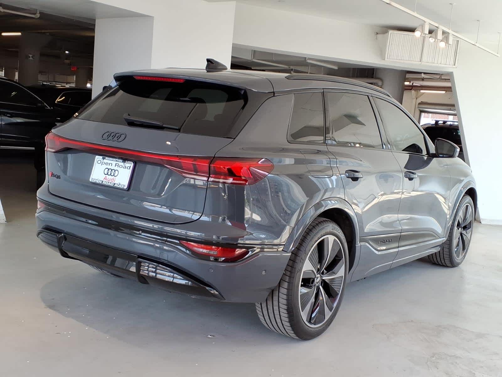 2025 Audi SQ6 e-tron Prestige quattro