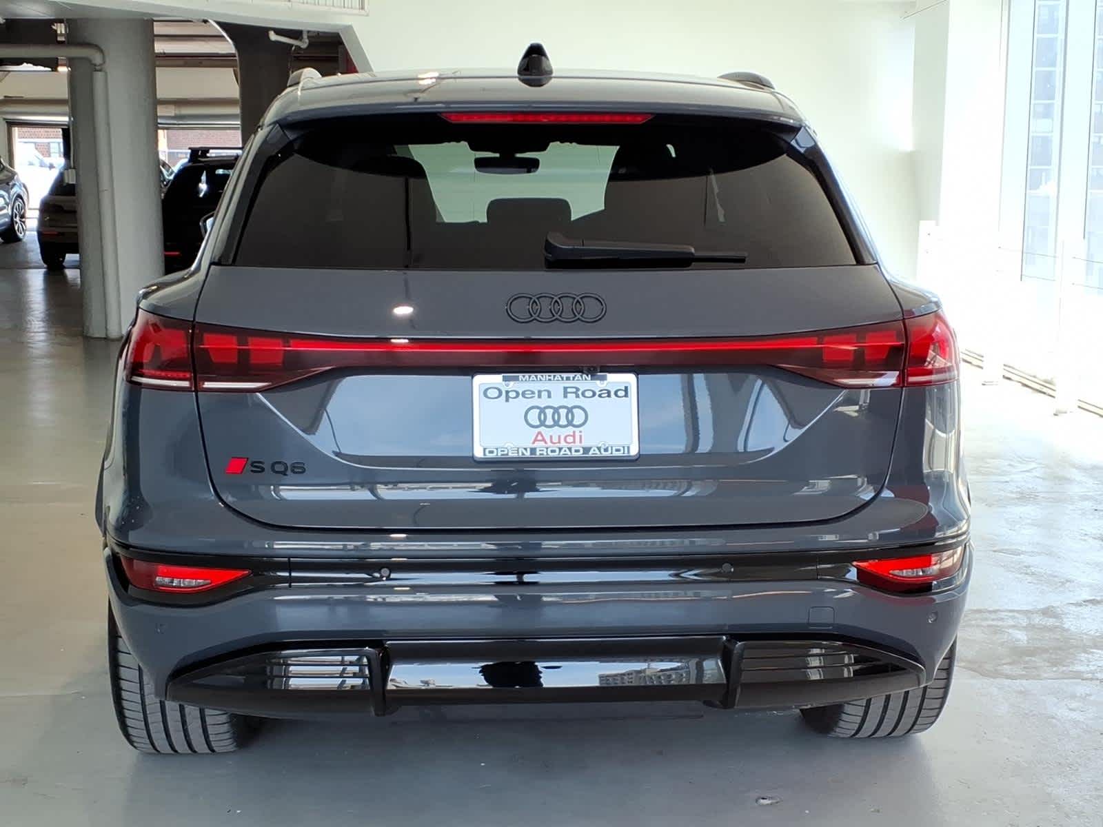 2025 Audi SQ6 e-tron Prestige quattro