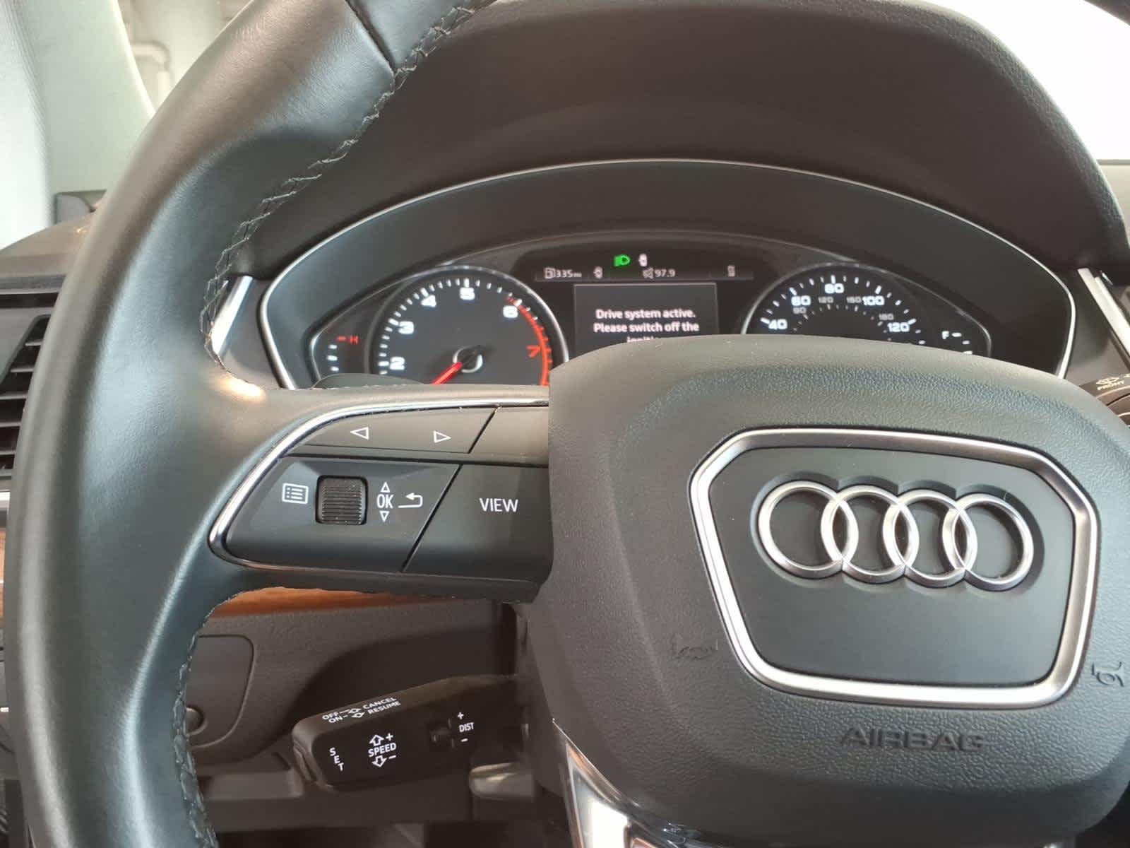 2023 Audi Q5 Premium 40 TFSI quattro