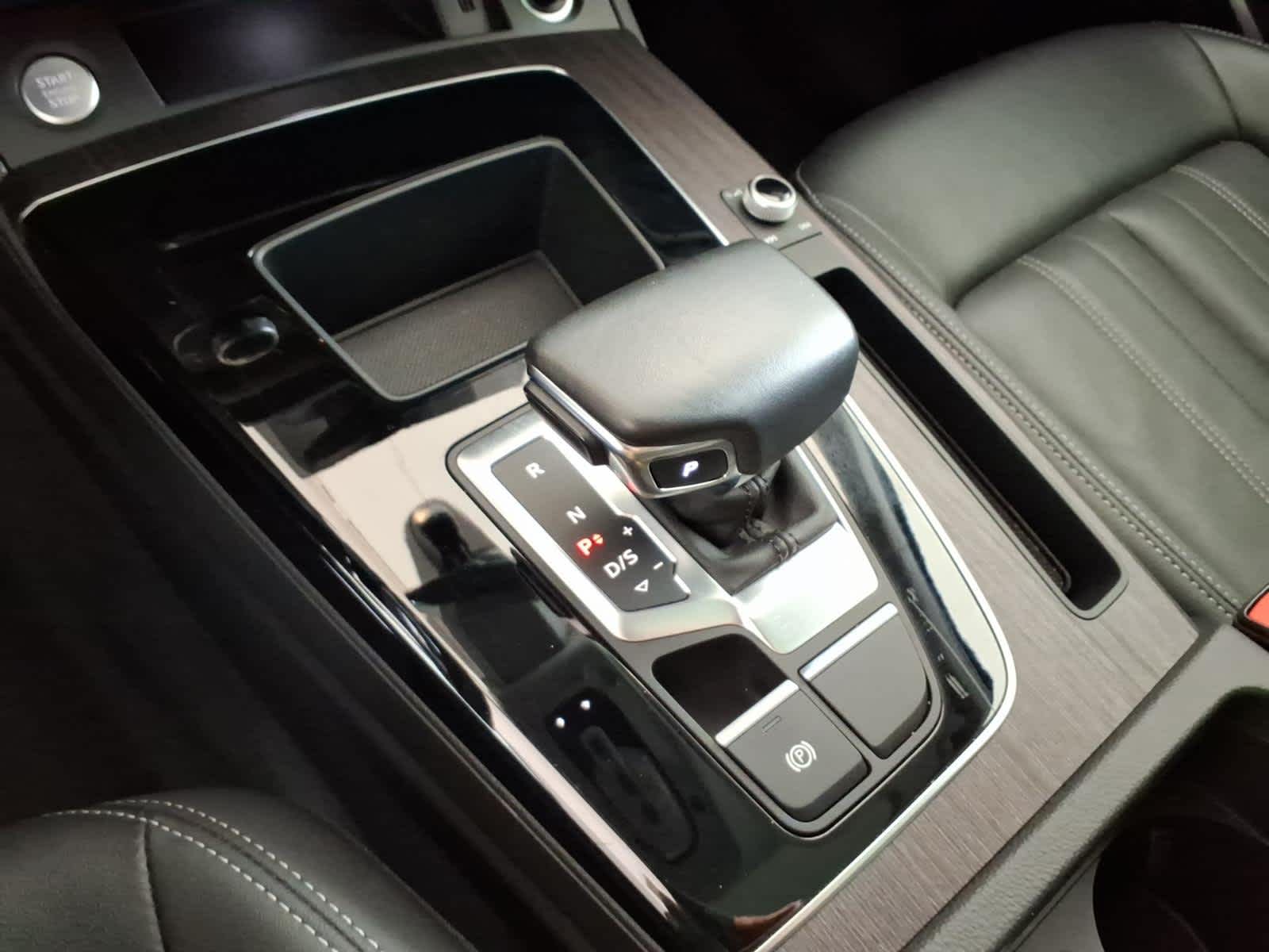 2022 Audi Q5 Premium 40 TFSI quattro