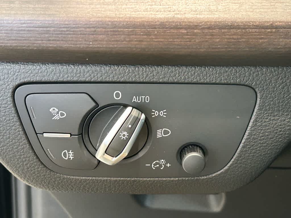 2025 Audi Q5 Premium 40 TFSI quattro