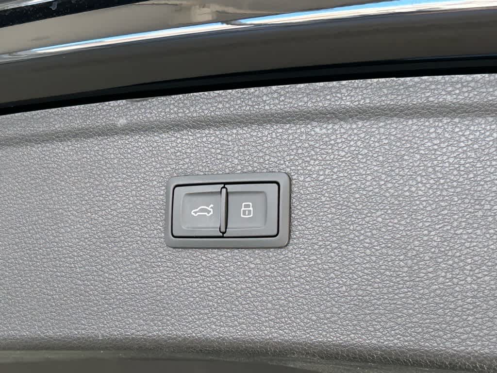 2025 Audi Q5 Premium 40 TFSI quattro