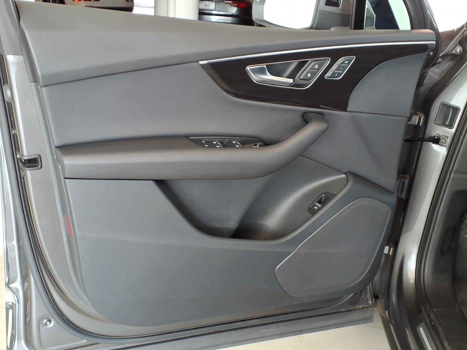 2023 Audi Q7 Premium 45 TFSI quattro