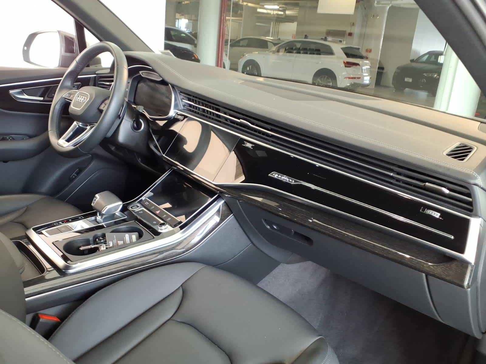 2023 Audi Q7 Premium 45 TFSI quattro