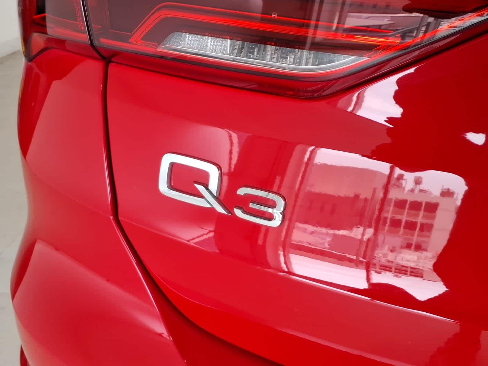 2020 Audi Q3 Premium 45 TFSI quattro