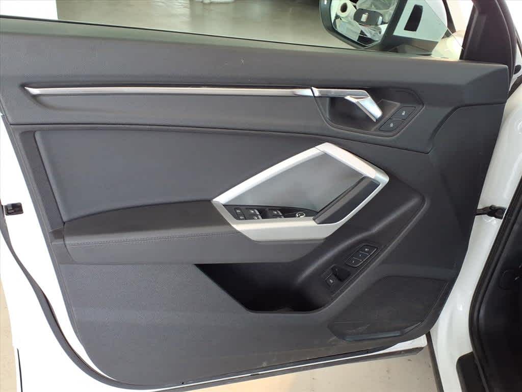 2022 Audi Q3 Premium 40 TFSI quattro