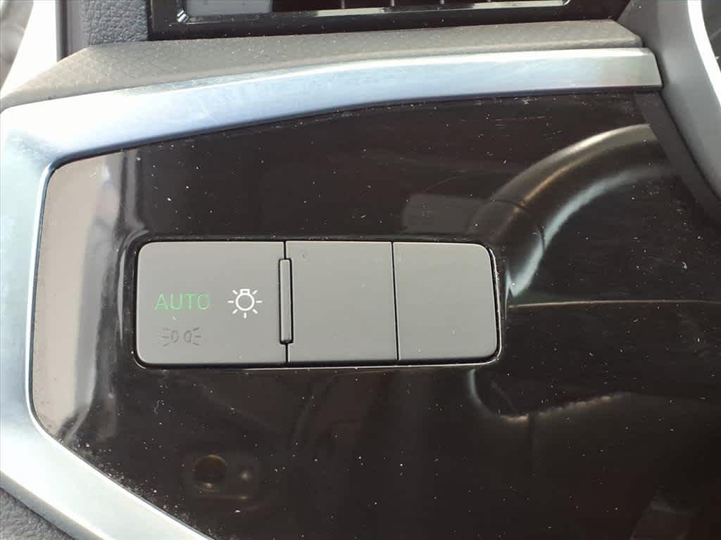 2022 Audi Q3 Premium 40 TFSI quattro