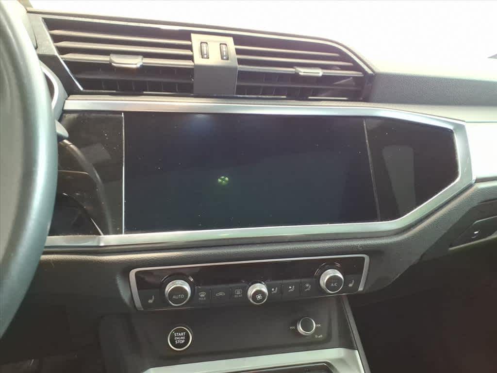 2022 Audi Q3 Premium 40 TFSI quattro