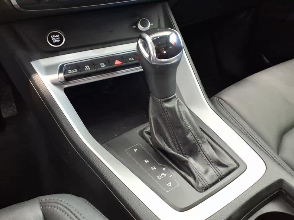 2022 Audi Q3 Premium 40 TFSI quattro