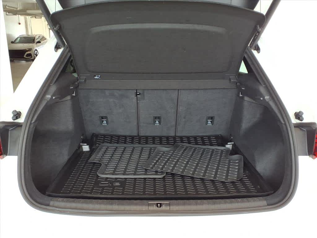 2022 Audi Q3 Premium 40 TFSI quattro