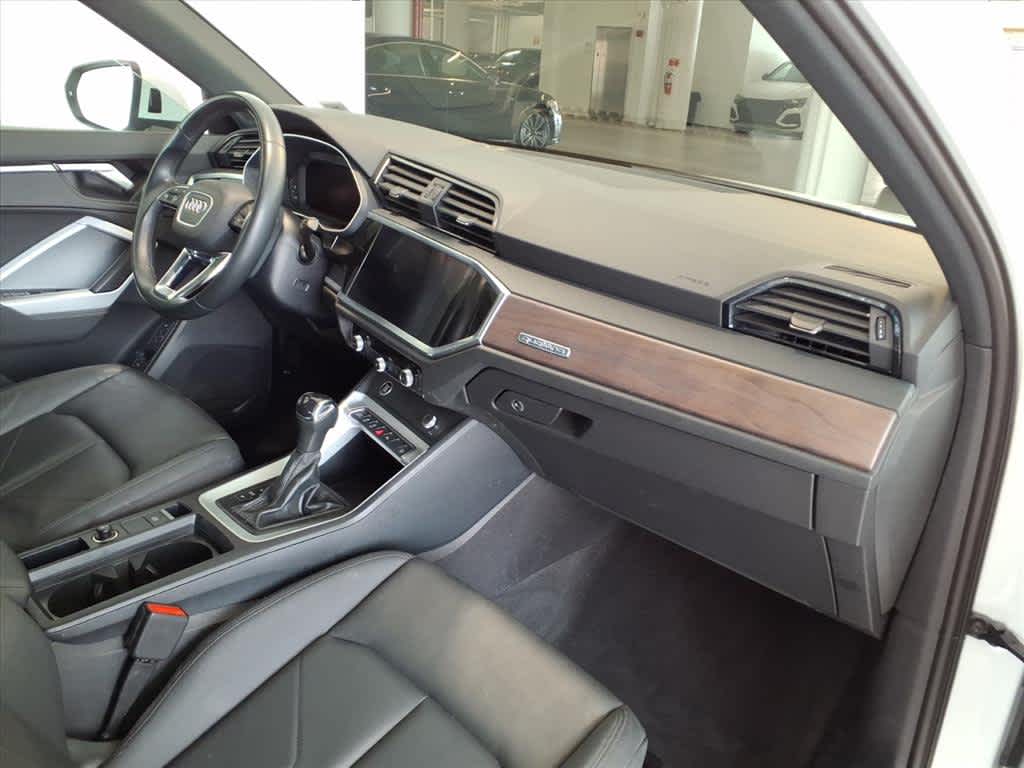 2022 Audi Q3 Premium 40 TFSI quattro