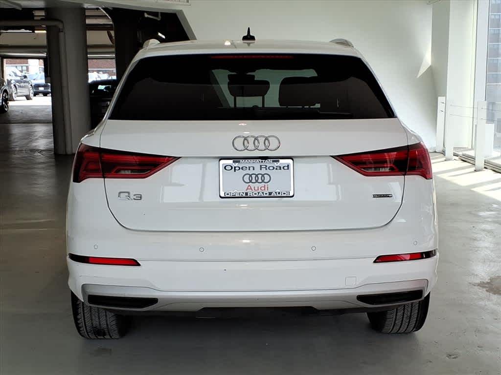 2022 Audi Q3 Premium 40 TFSI quattro