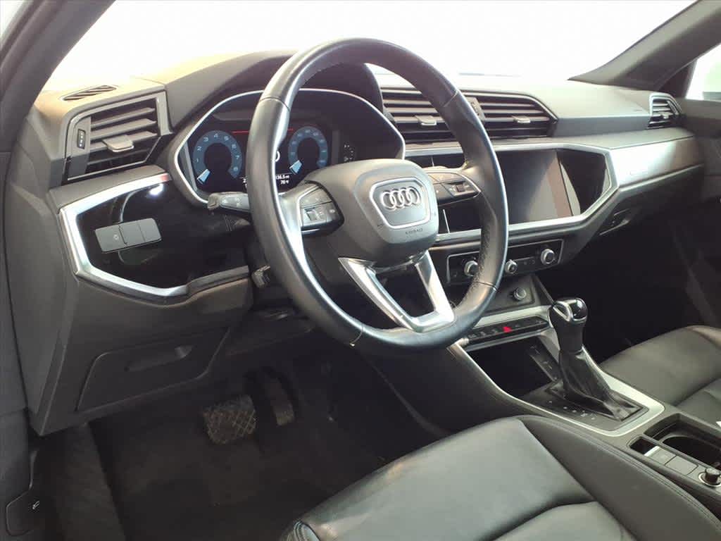 2022 Audi Q3 Premium 40 TFSI quattro