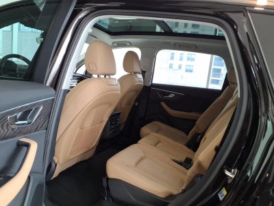 2026 Audi Q7 Premium 55 quattro *Ltd Avail*
