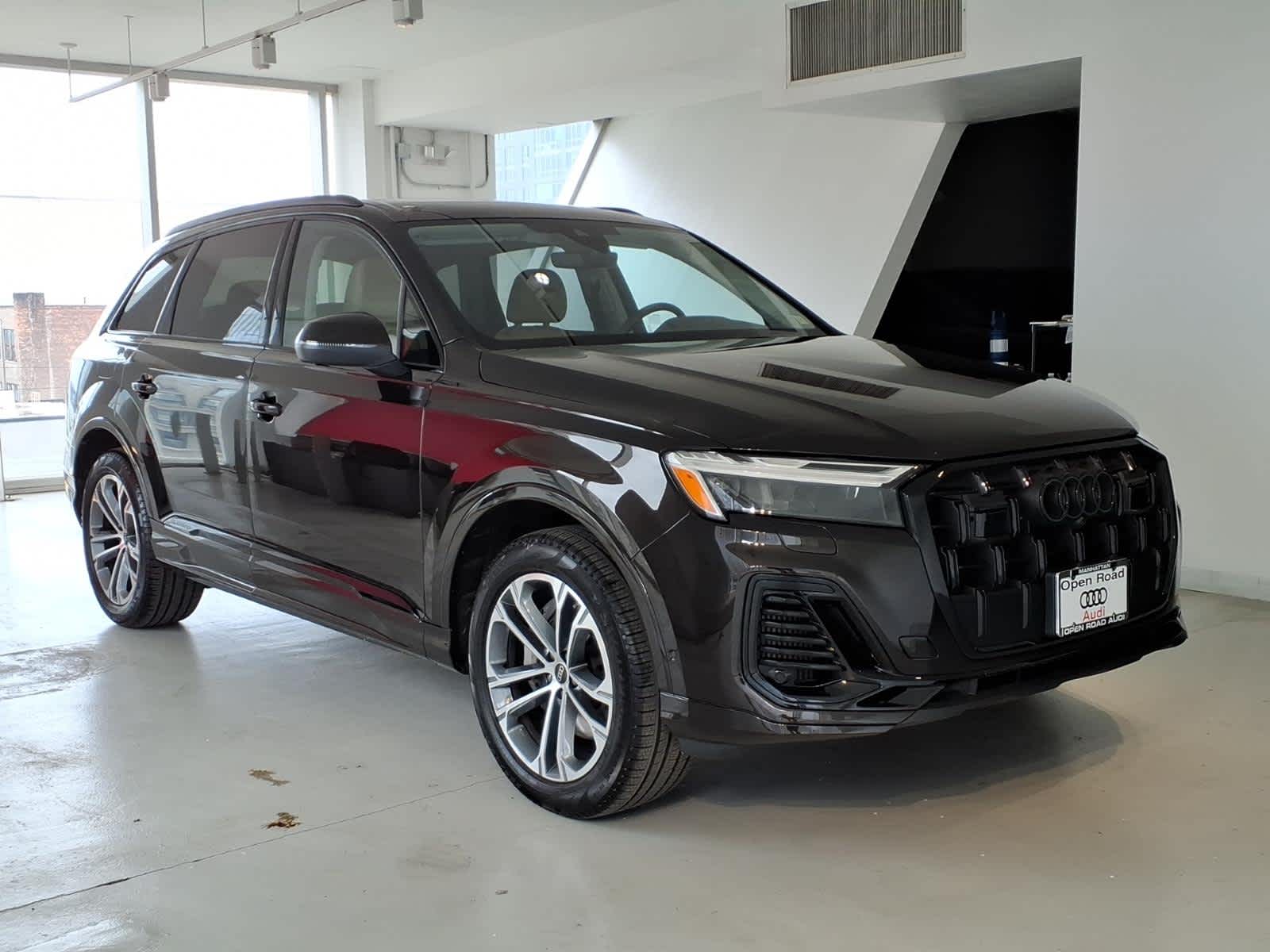 2026 Audi Q7 Premium 55 quattro *Ltd Avail*