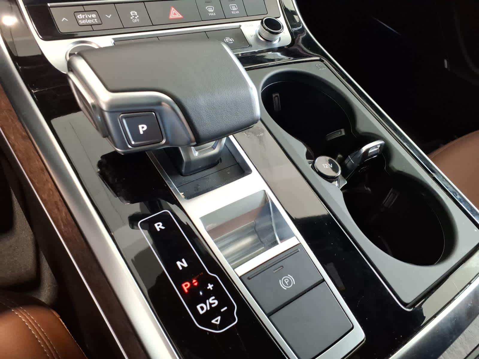 2026 Audi Q7 Premium 55 quattro *Ltd Avail*