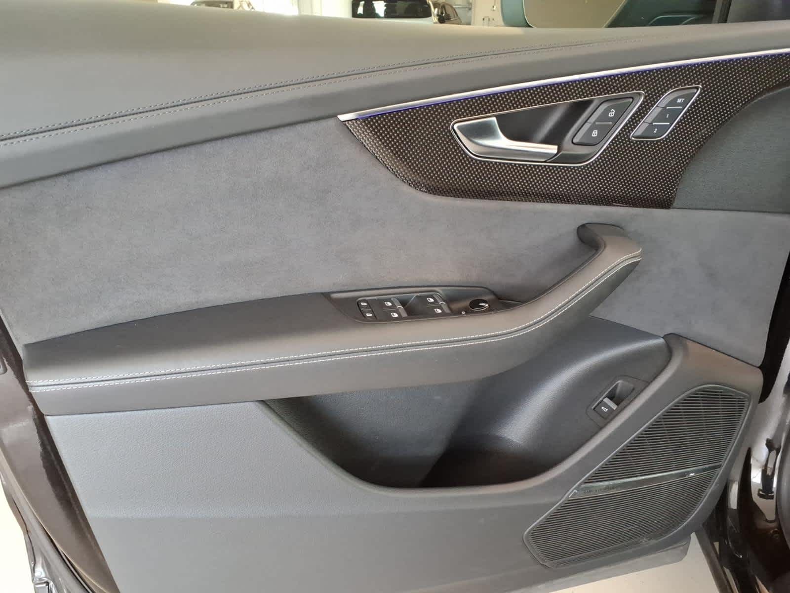 2023 Audi SQ8 Premium Plus 4.0 TFSI quattro