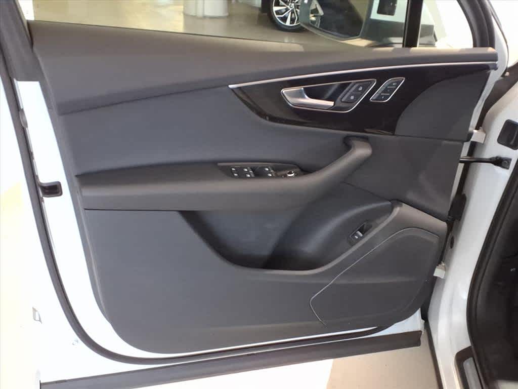 2023 Audi Q7 Premium 55 TFSI quattro