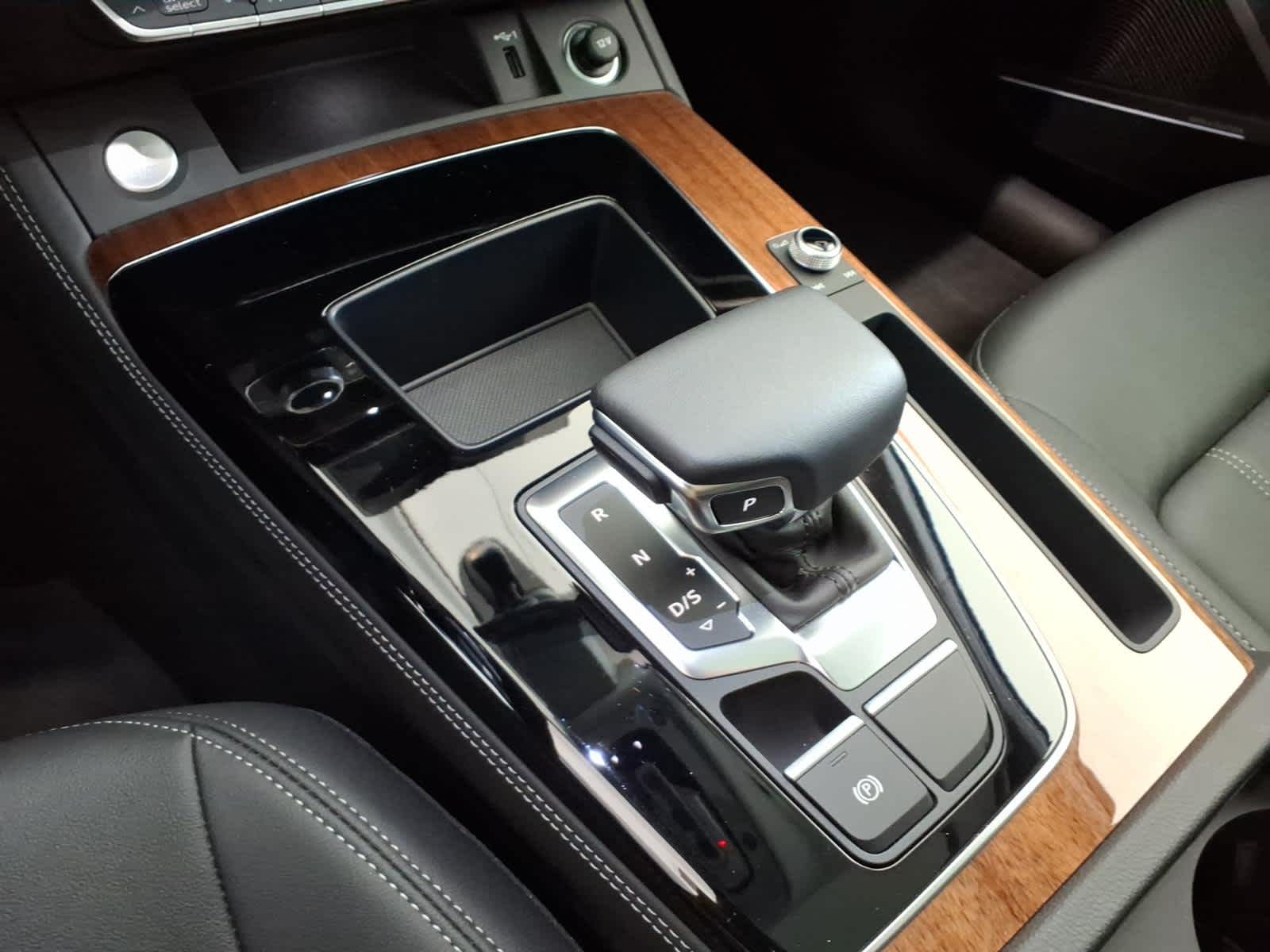 2025 Audi Q5 Premium Plus 40 TFSI quattro