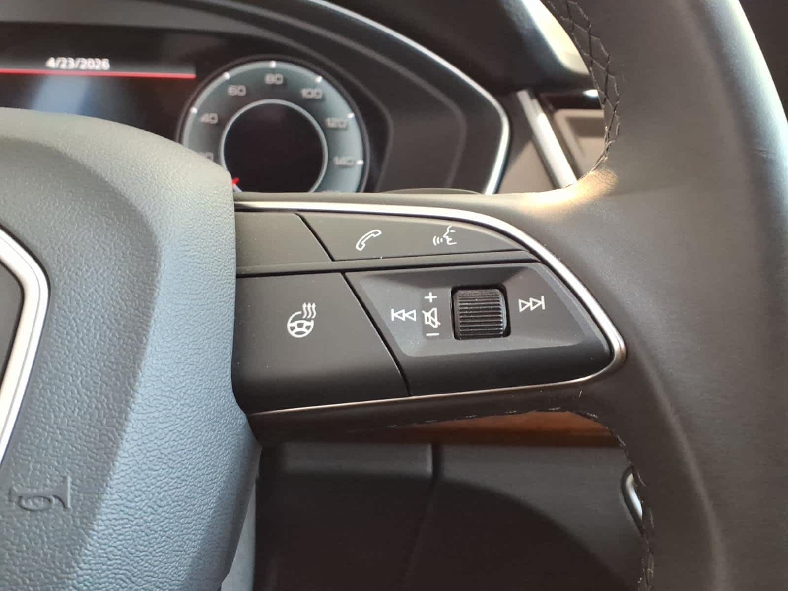 2025 Audi Q5 Premium Plus 40 TFSI quattro