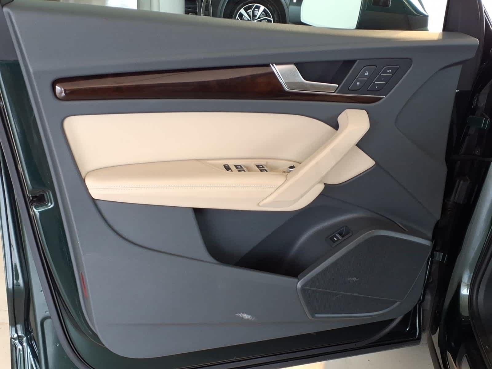 2019 Audi Q5 Premium Plus 45 TFSI quattro