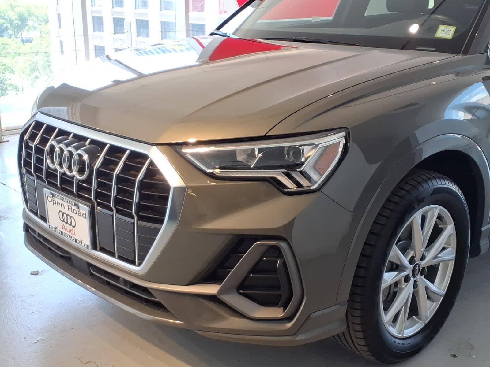 2023 Audi Q3 S line Premium 45 TFSI quattro