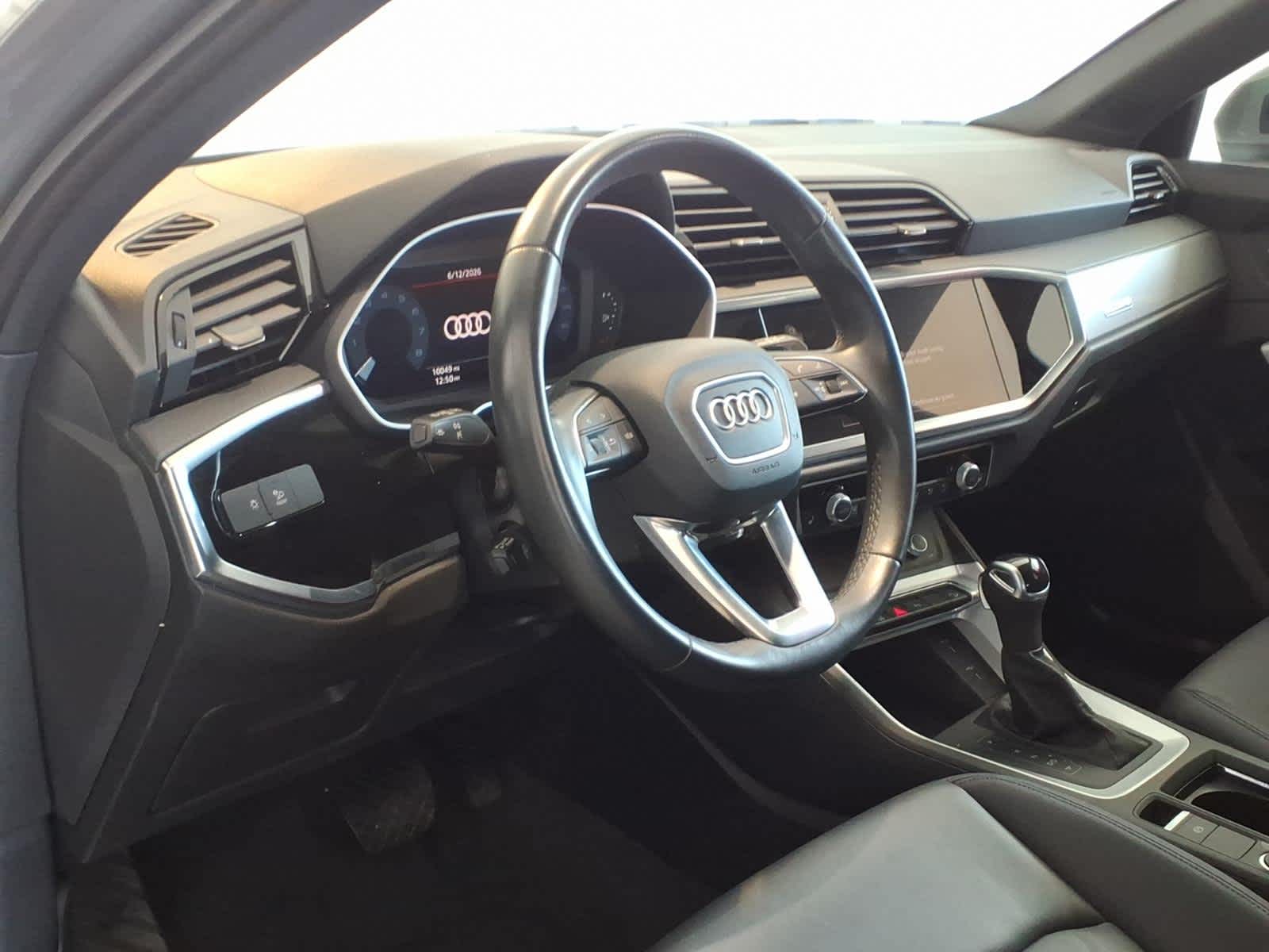 2023 Audi Q3 S line Premium 45 TFSI quattro