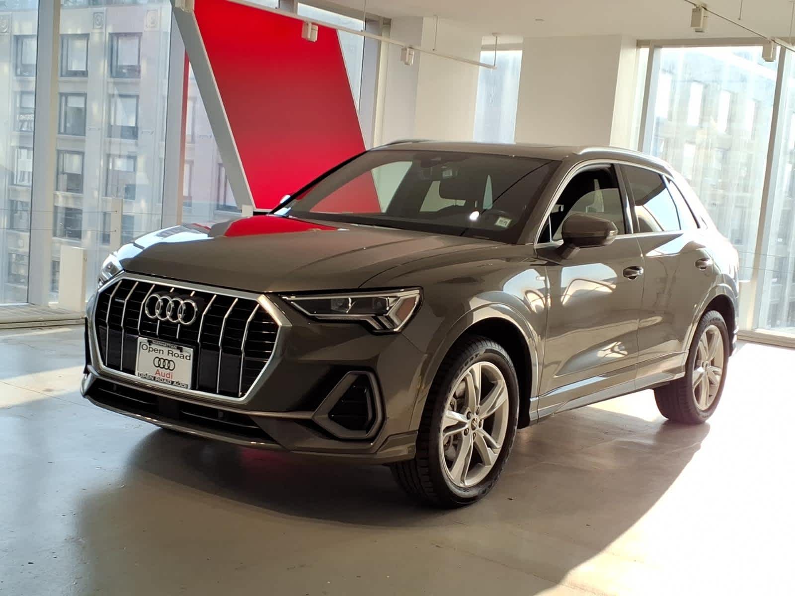 2024 Audi Q3 S line Premium 45 TFSI quattro