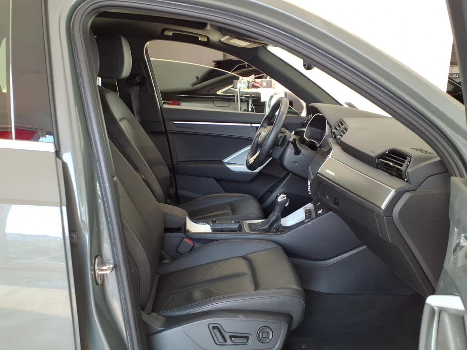 2024 Audi Q3 S line Premium 45 TFSI quattro