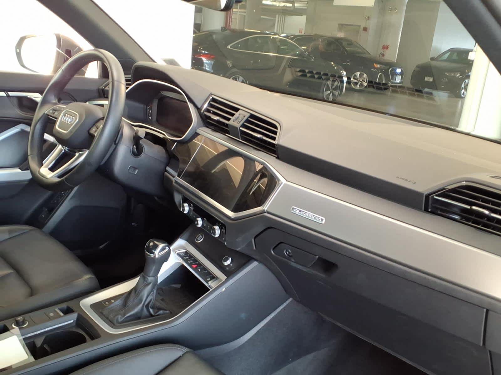 2024 Audi Q3 S line Premium 45 TFSI quattro