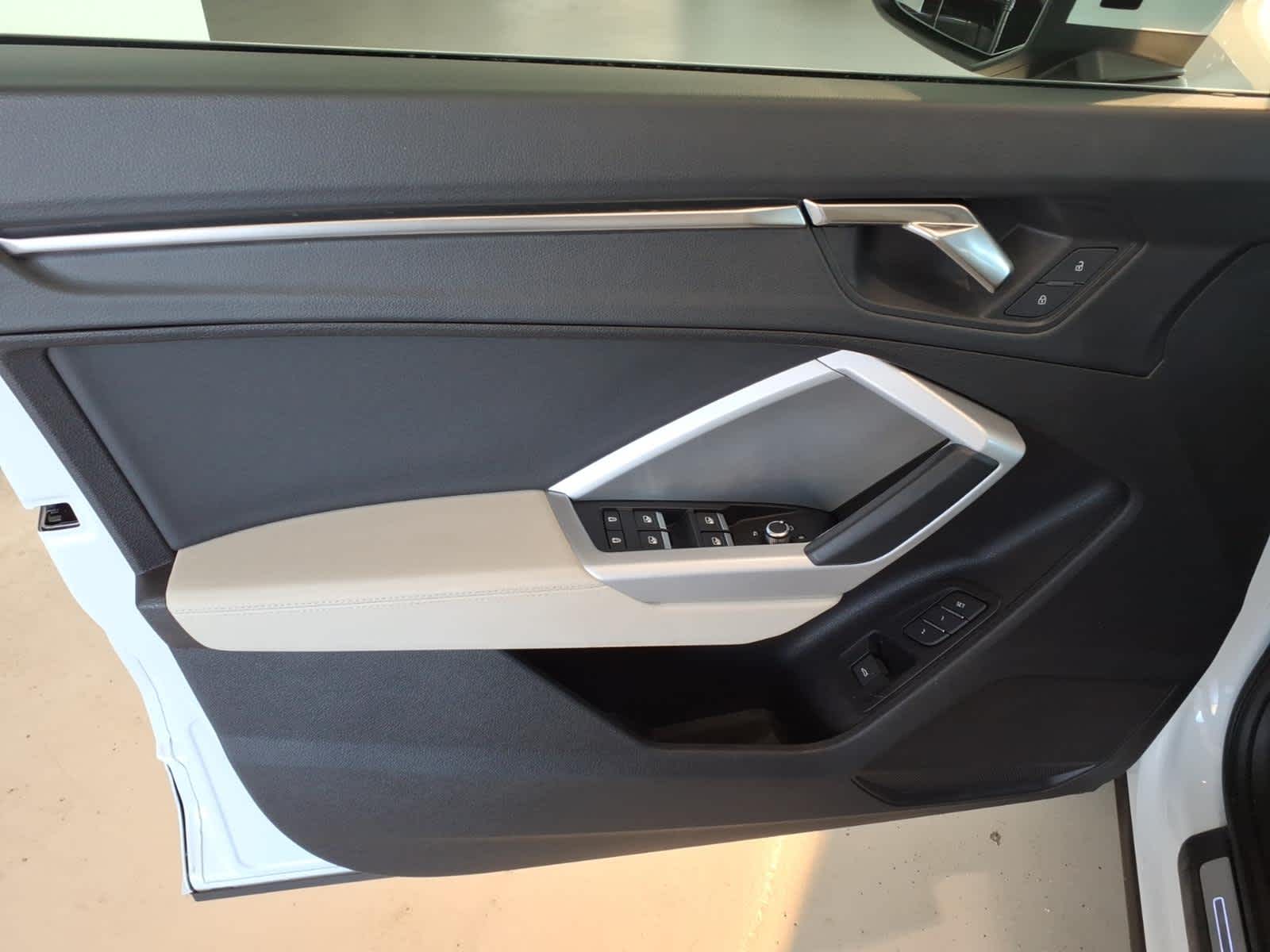 2024 Audi Q3 S line Premium 45 TFSI quattro