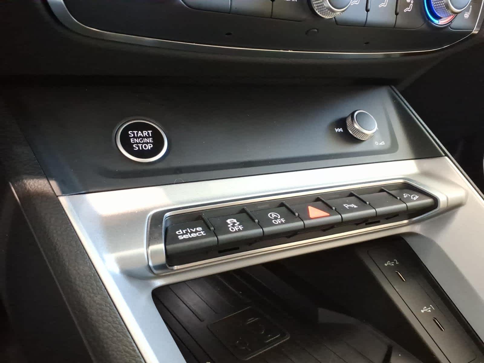 2024 Audi Q3 S line Premium 45 TFSI quattro