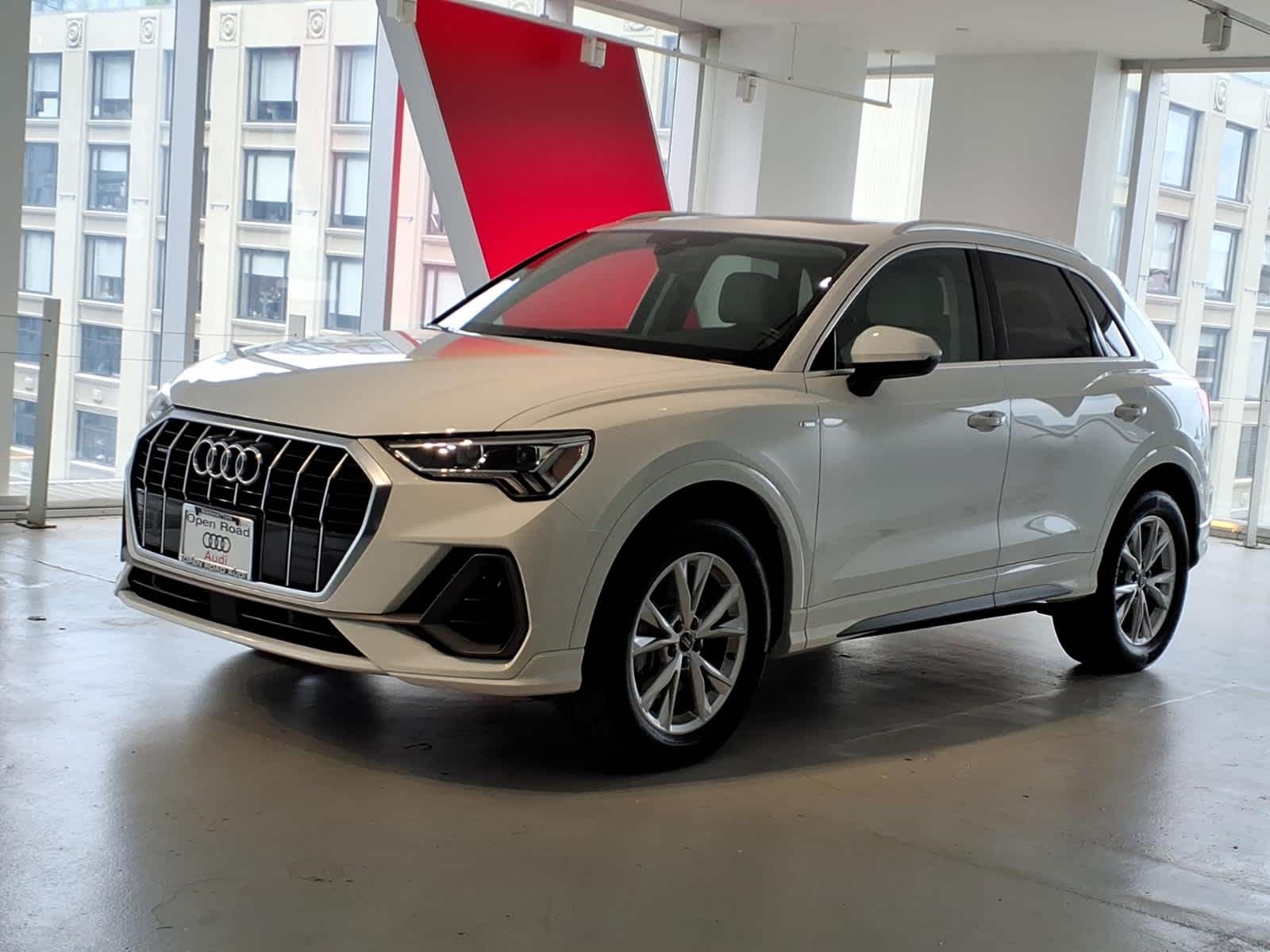 2023 Audi Q3 S line Premium 45 TFSI quattro