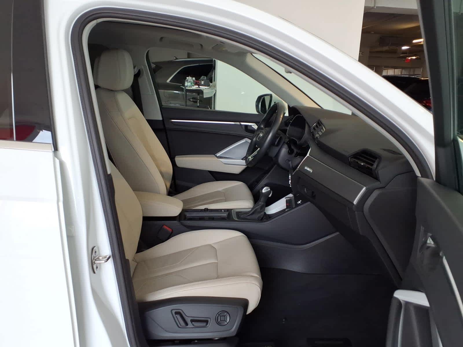 2023 Audi Q3 S line Premium 45 TFSI quattro