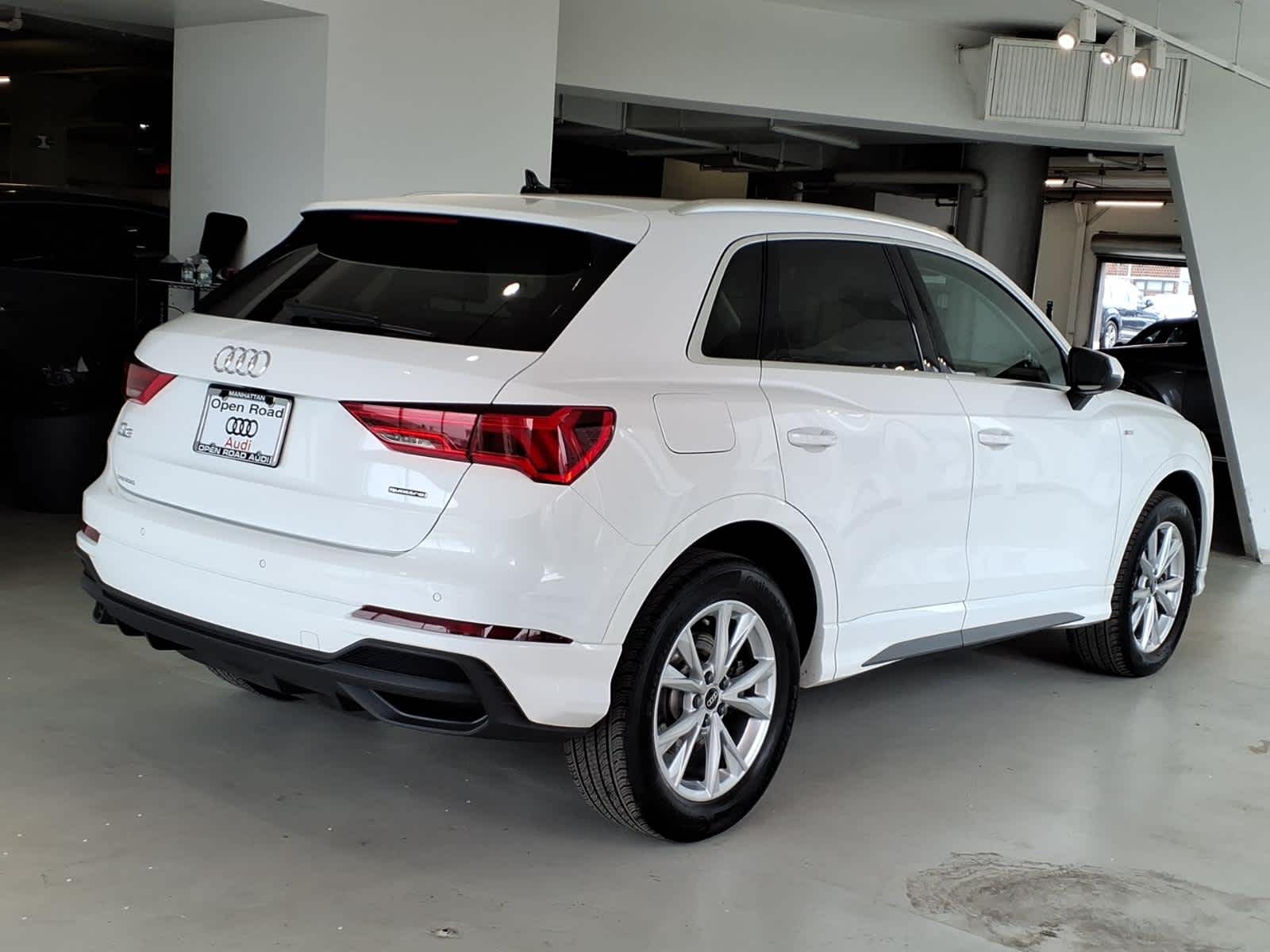 2023 Audi Q3 S line Premium 45 TFSI quattro