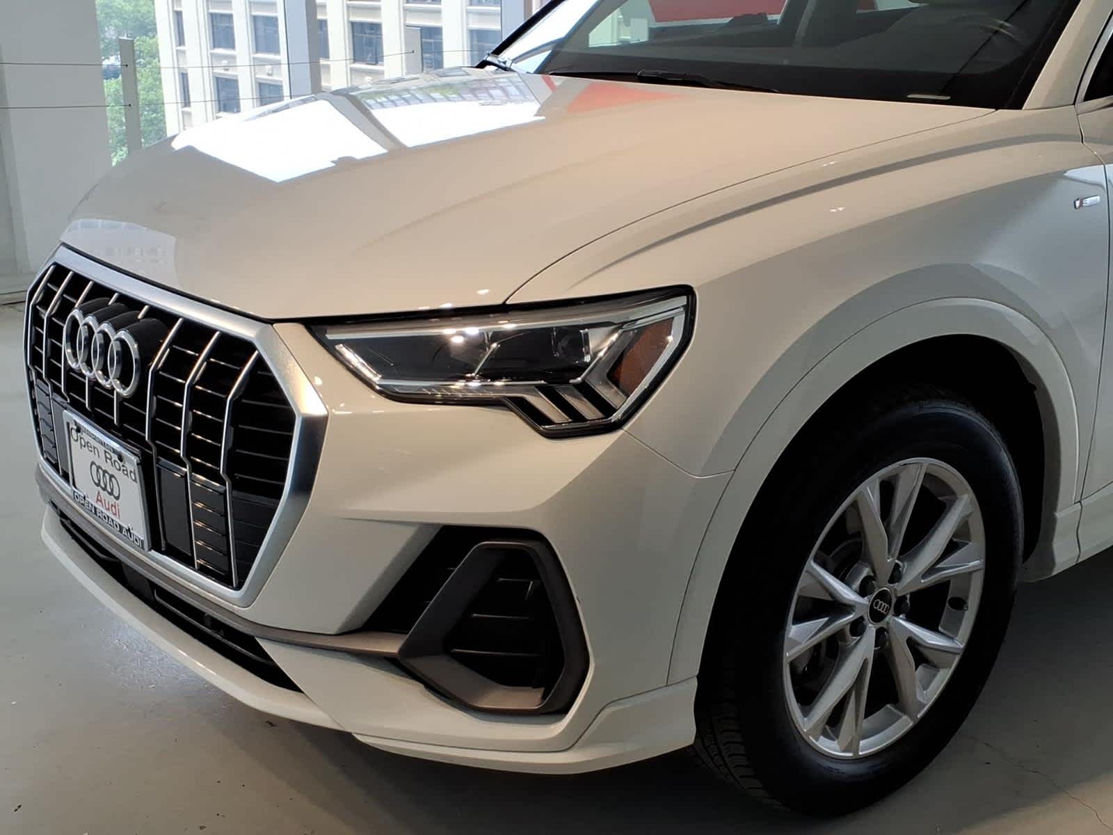2023 Audi Q3 S line Premium 45 TFSI quattro