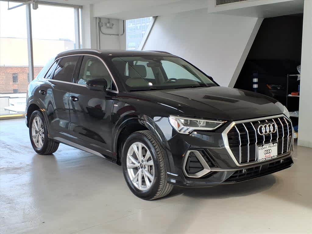2022 Audi Q3 S line Premium Plus 45 TFSI quattro