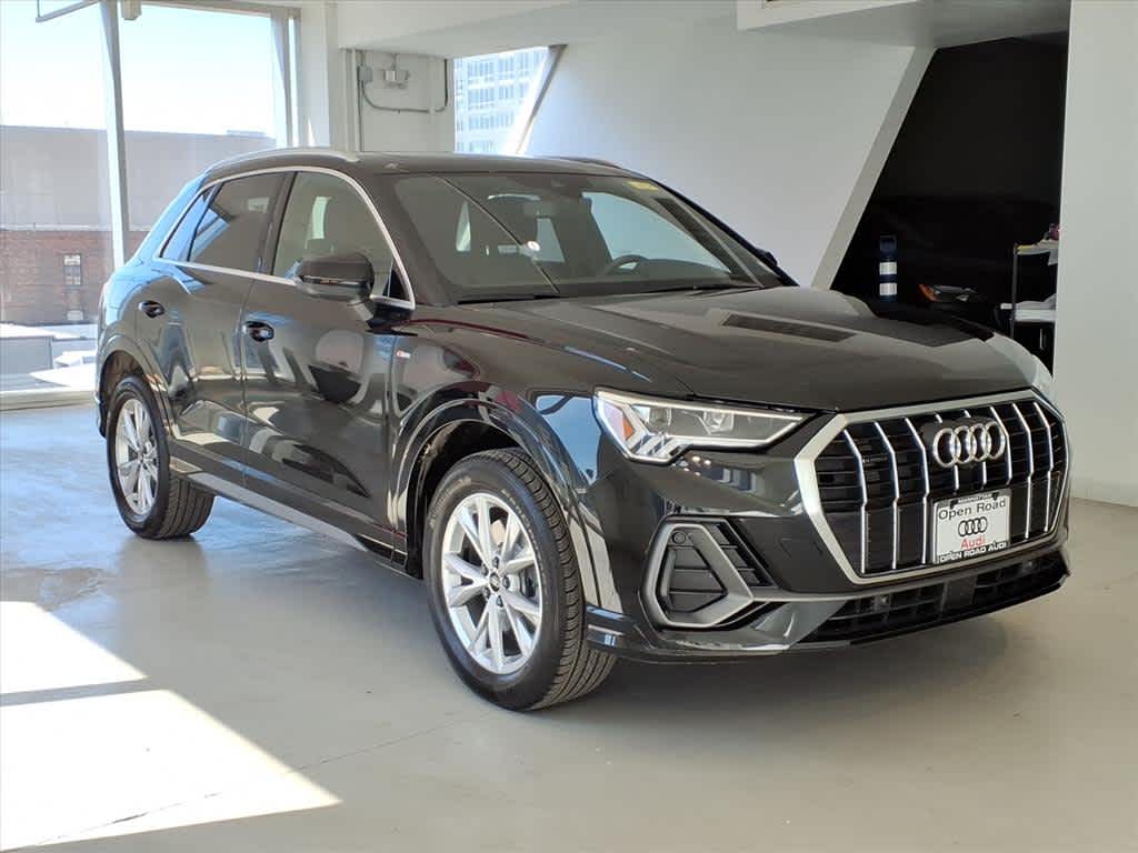 2025 Audi Q3 S line Premium Plus 45 TFSI quattro