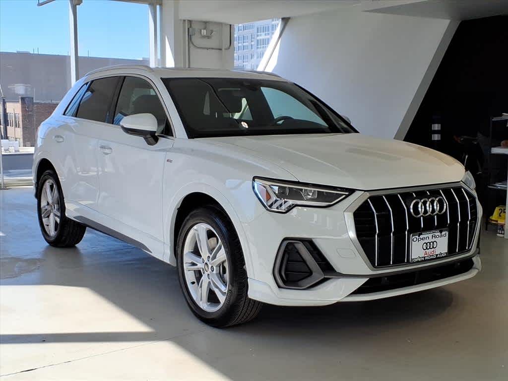 2023 Audi Q3 S line Premium Plus 45 TFSI quattro