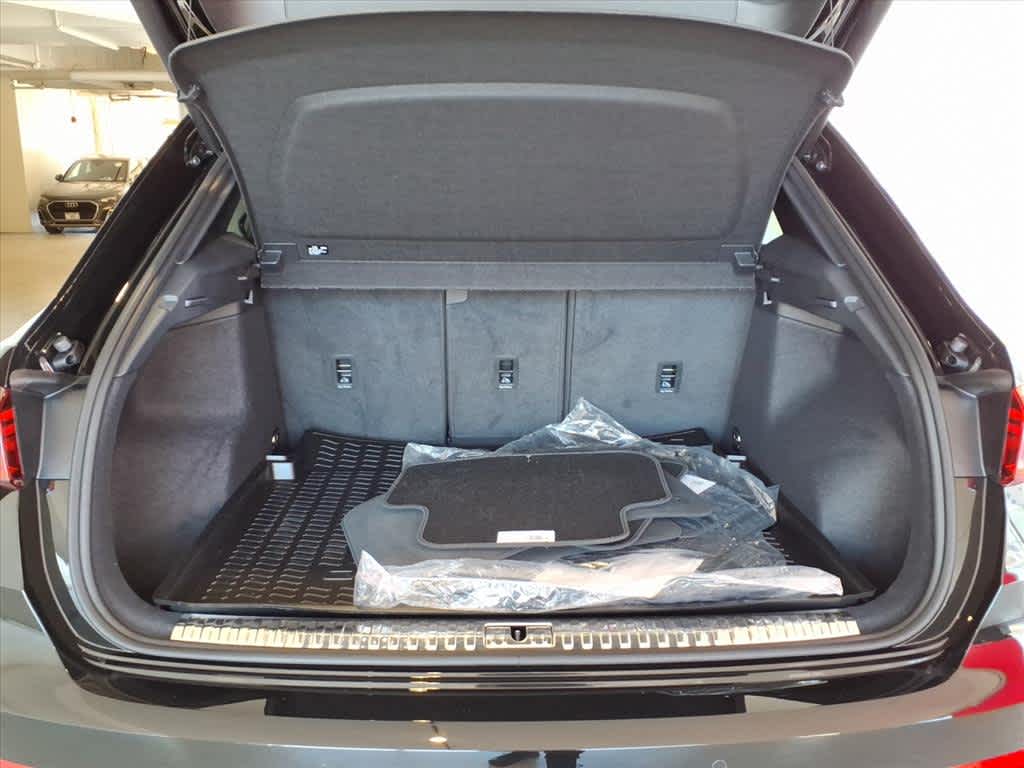 2025 Audi Q3 S line Premium Plus 45 TFSI quattro