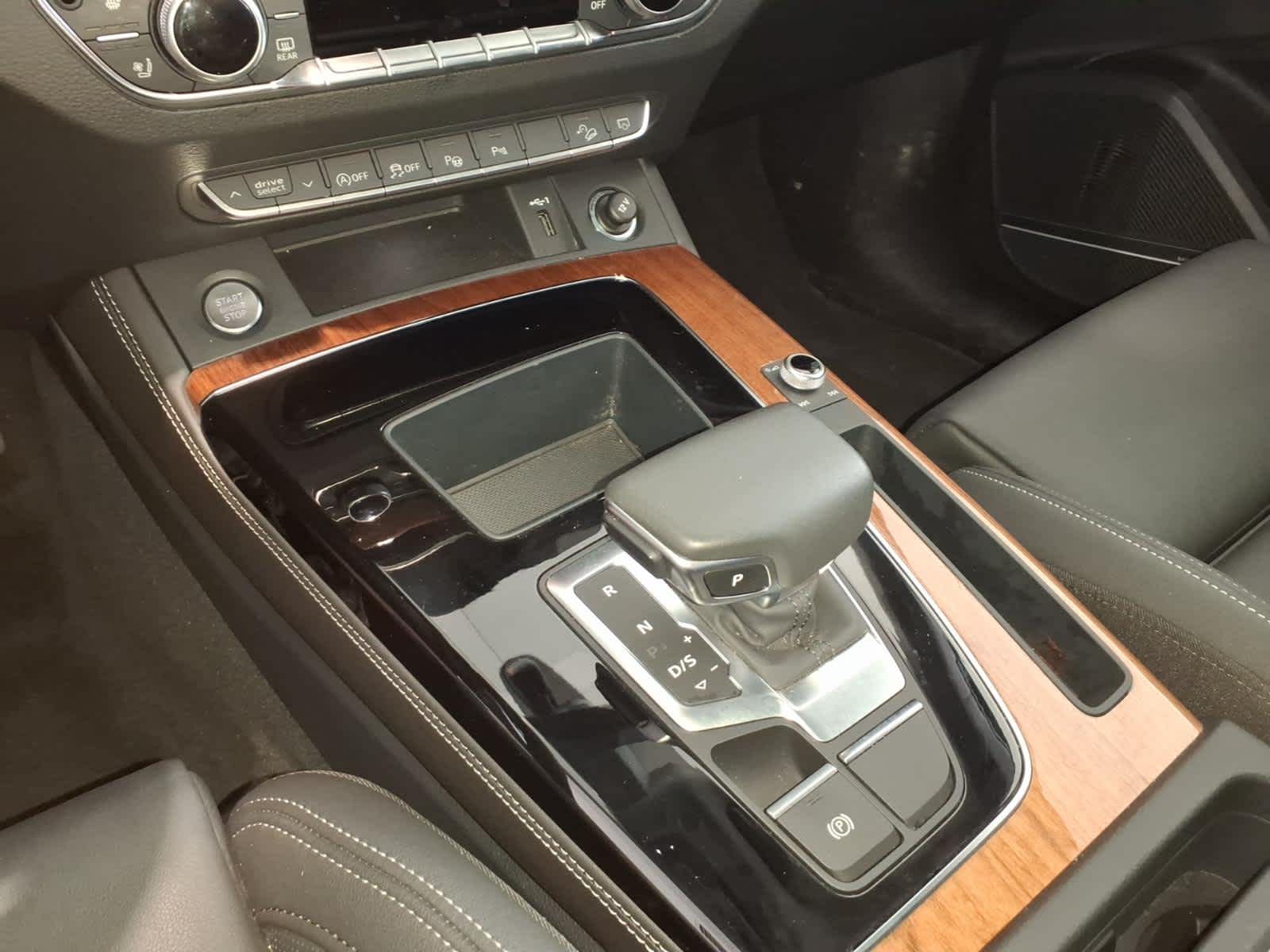 2023 Audi Q5 S line Prestige 45 TFSI quattro