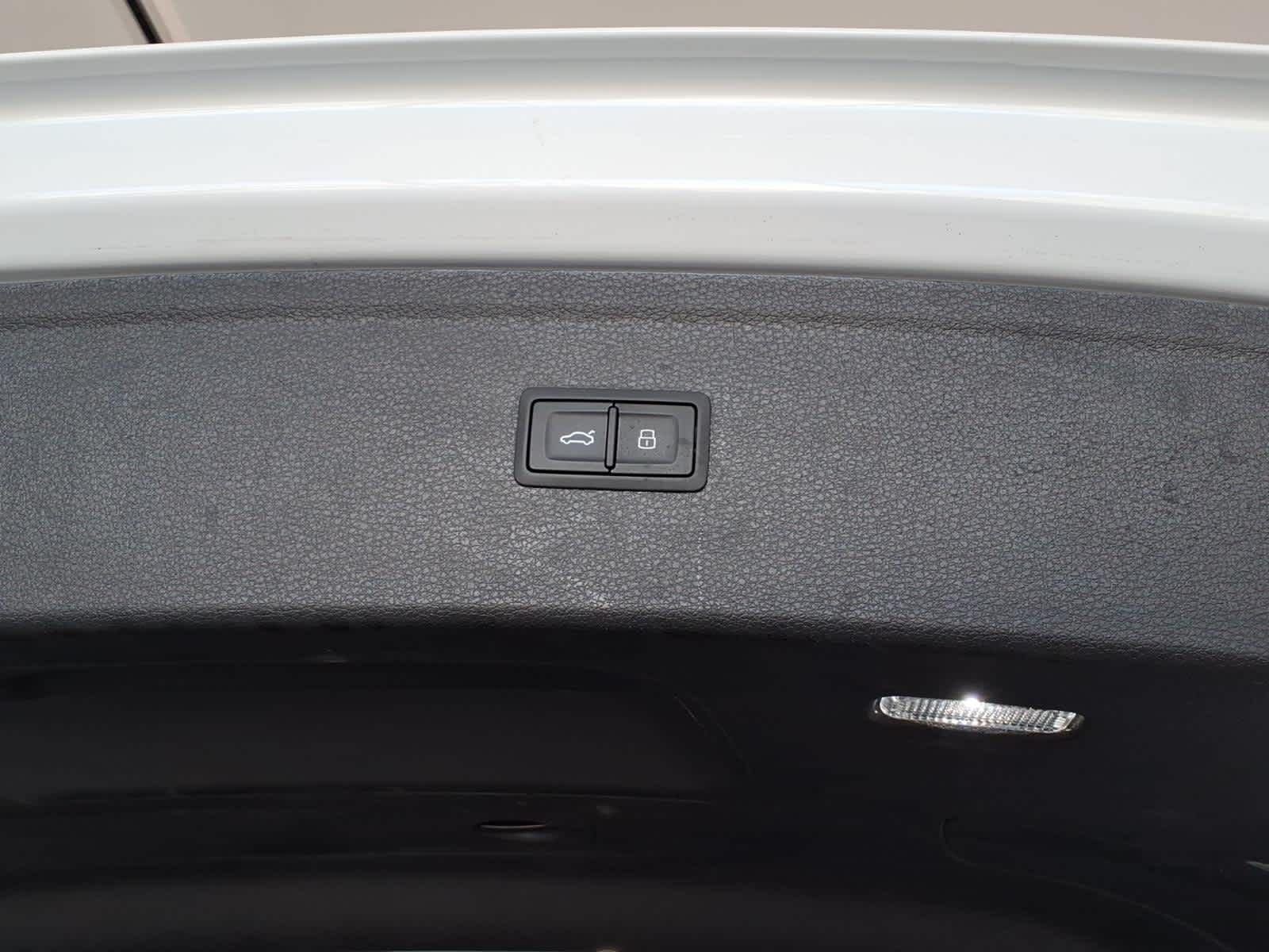 2023 Audi Q5 S line Prestige 45 TFSI quattro