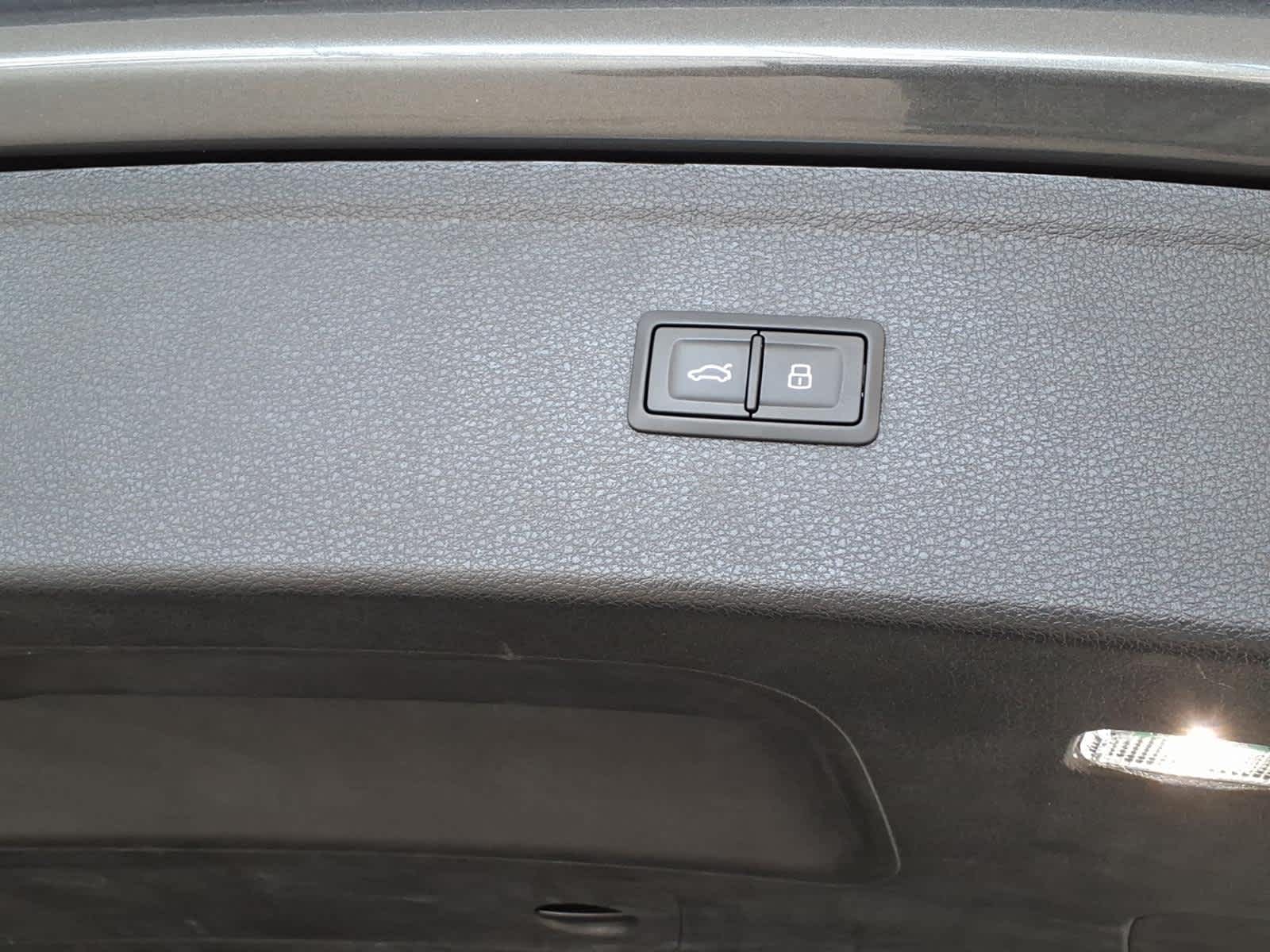 2023 Audi Q5 S line Prestige 45 TFSI quattro