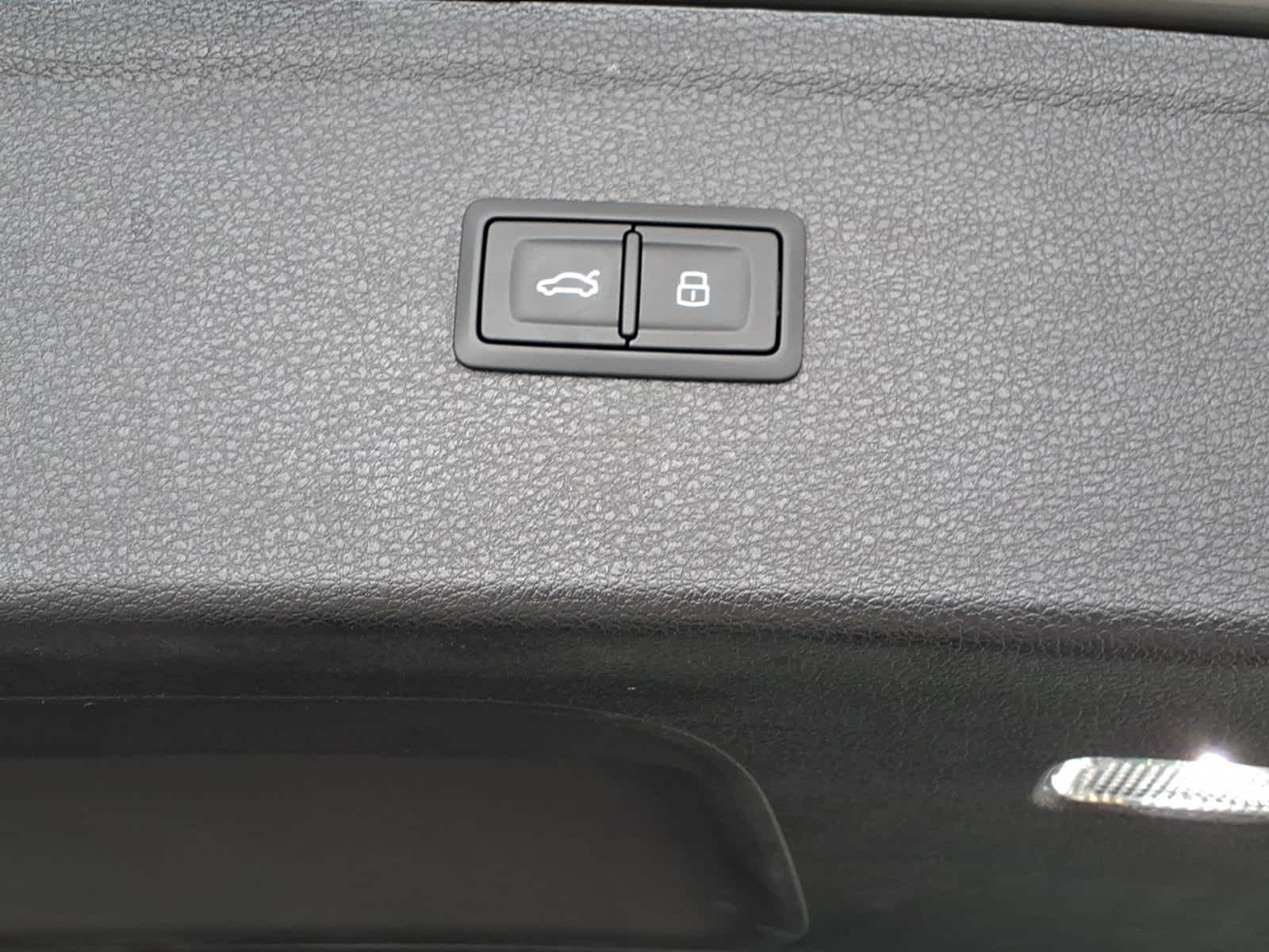 2023 Audi Q5 S line Prestige 45 TFSI quattro