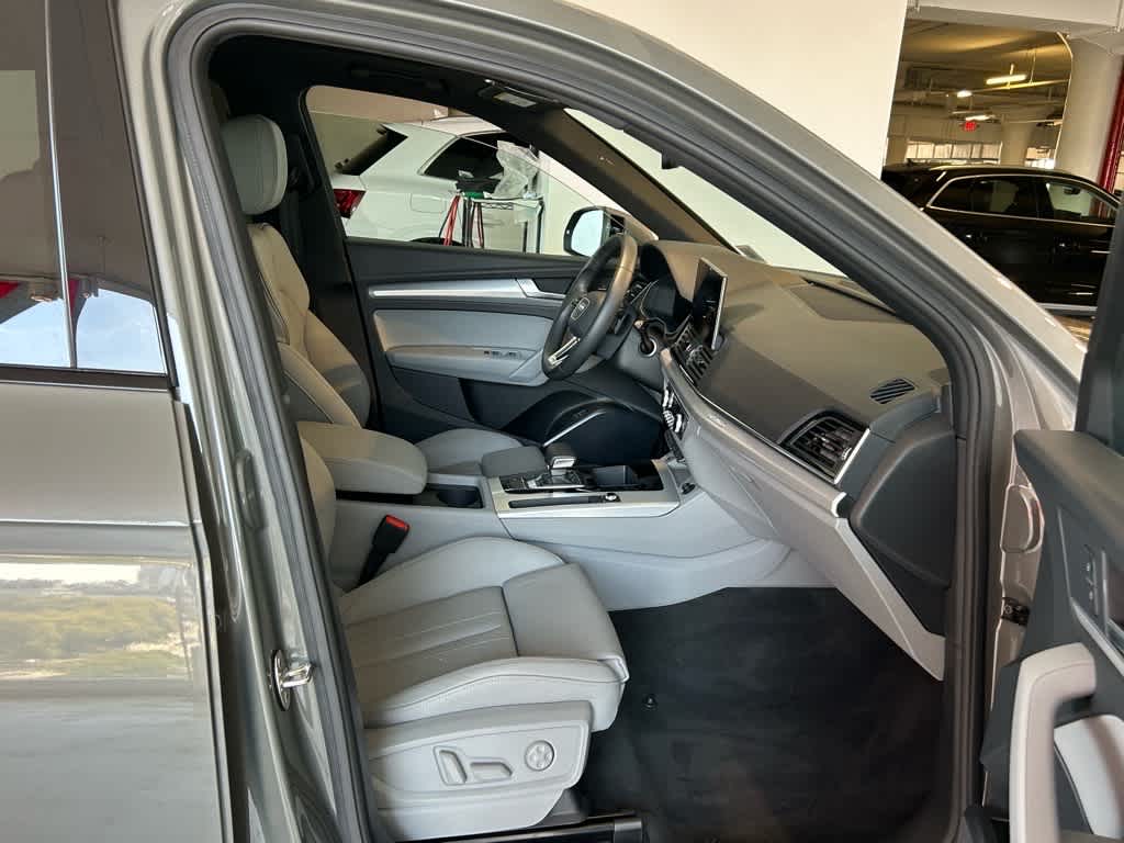2025 Audi Q5 S line Premium 45 TFSI quattro