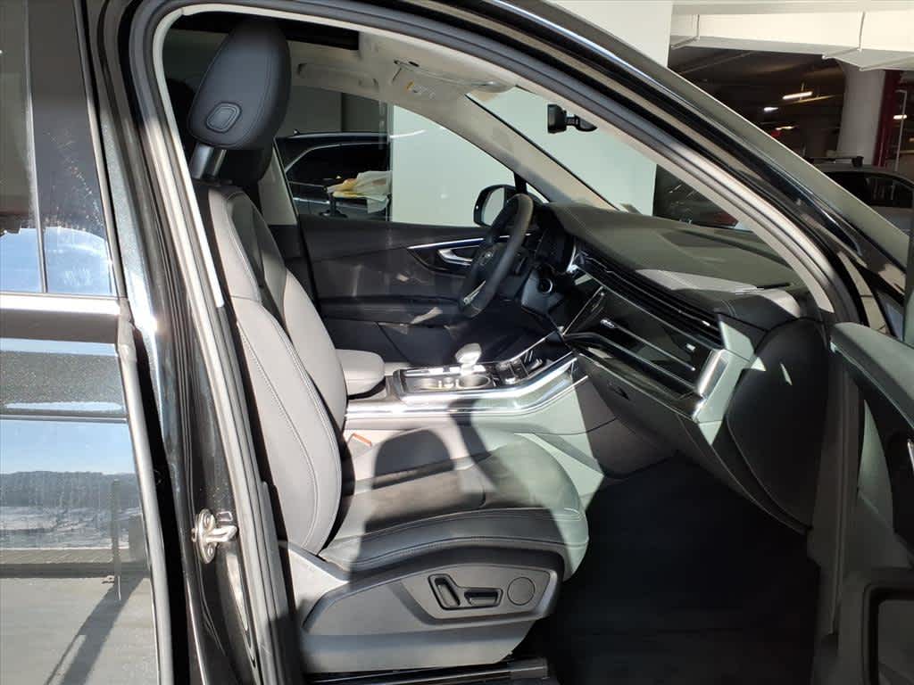 2023 Audi Q7 Premium Plus 45 TFSI quattro