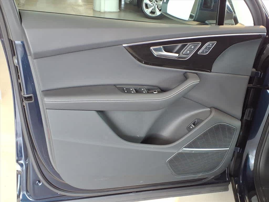 2025 Audi Q7 Premium Plus 55 TFSI quattro